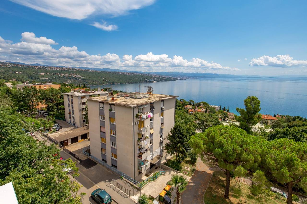 Apartma Rozi *